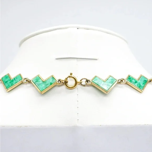 PAULINE RADER JADE INSPIRED PENDANT NECKLACE